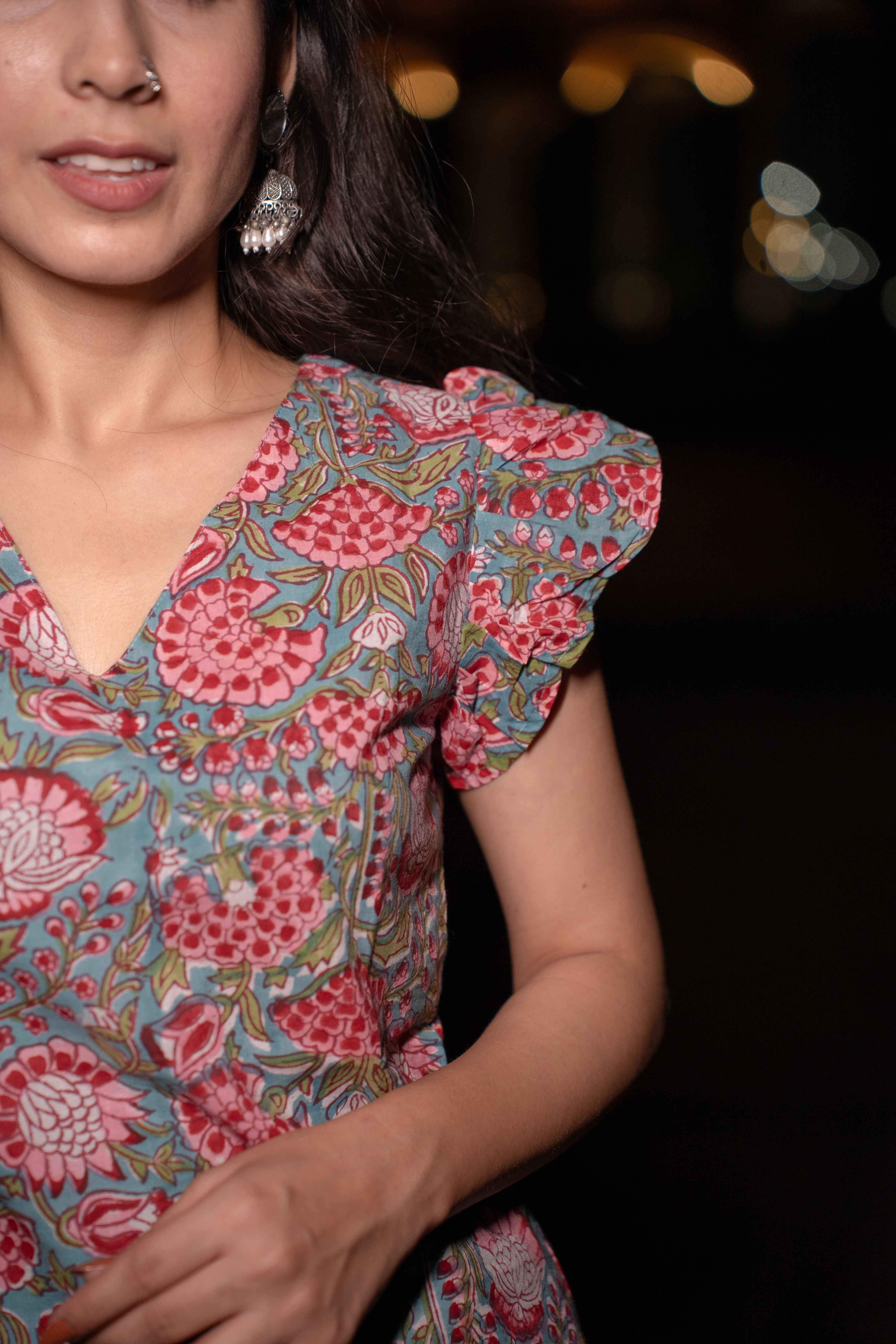 Roop v neck short kurti - POP NAARI