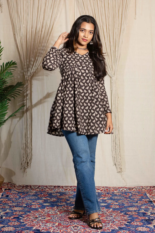 Mithu aliya cut  short kurti