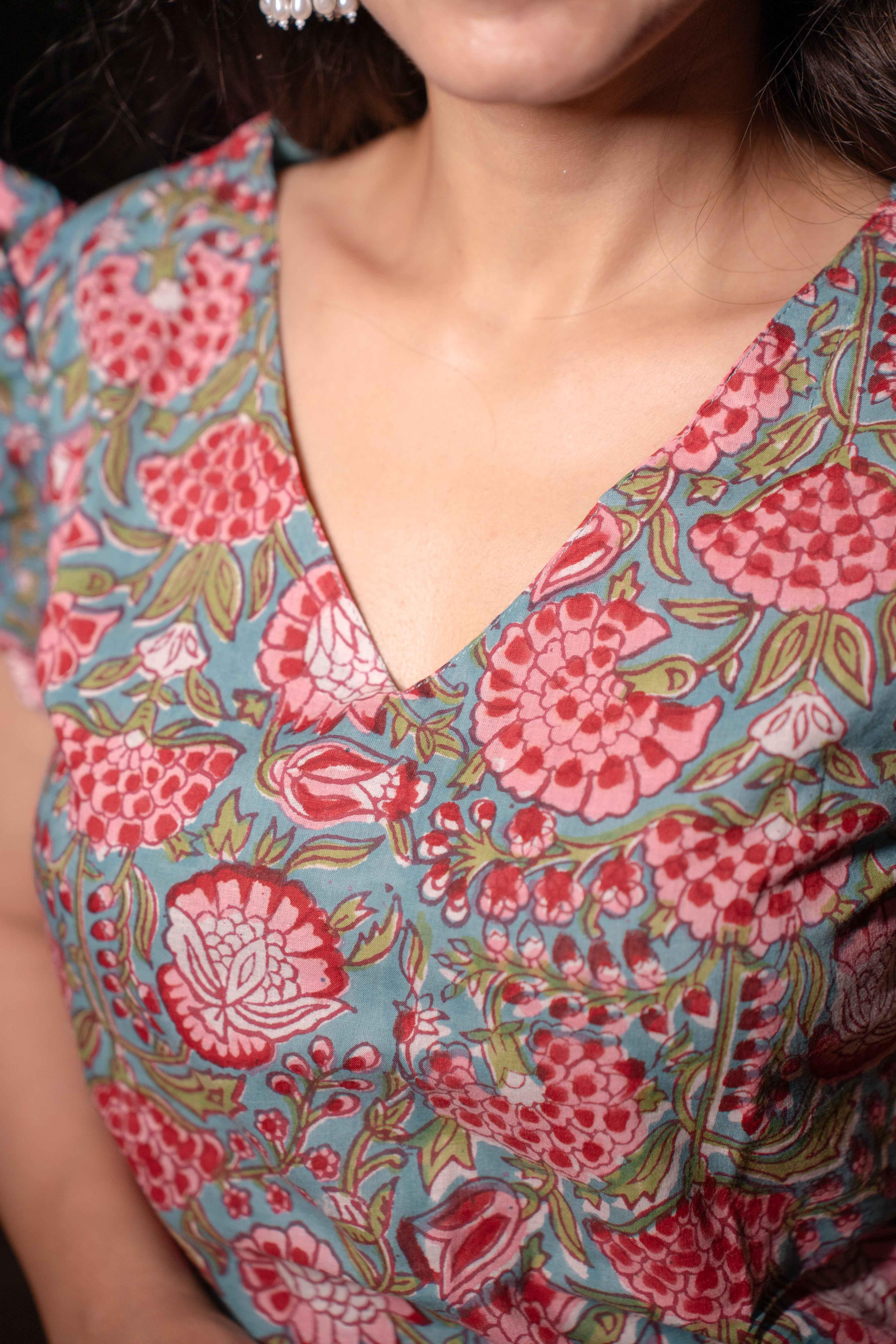 Roop v neck short kurti - POP NAARI