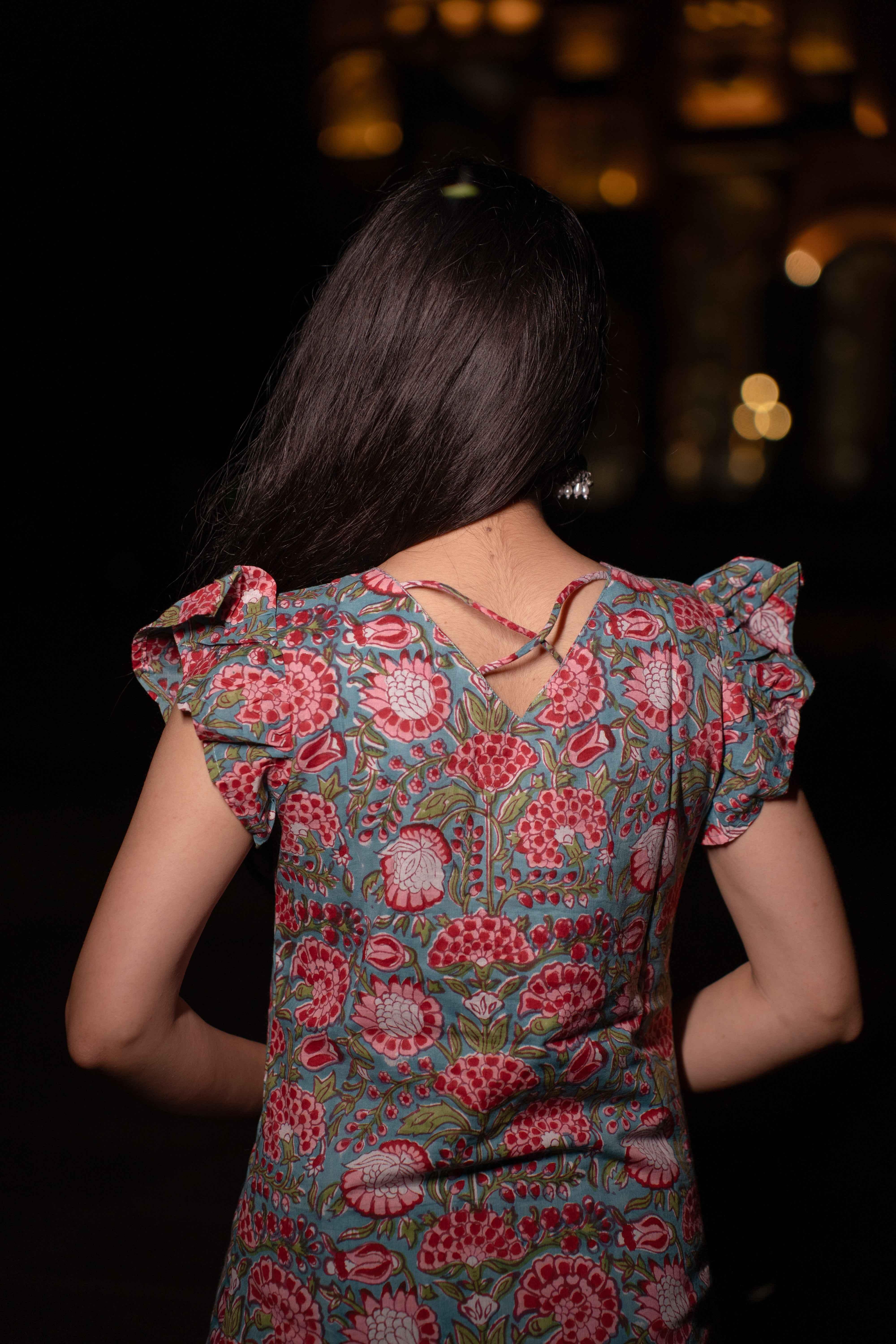 Roop v neck short kurti - POP NAARI